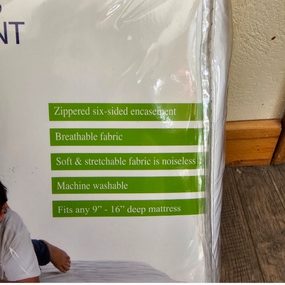 RV Short Queen Mattress Protector (60" Wx75 L) Waterproof Zippered Encas… - Picture 4 of 7